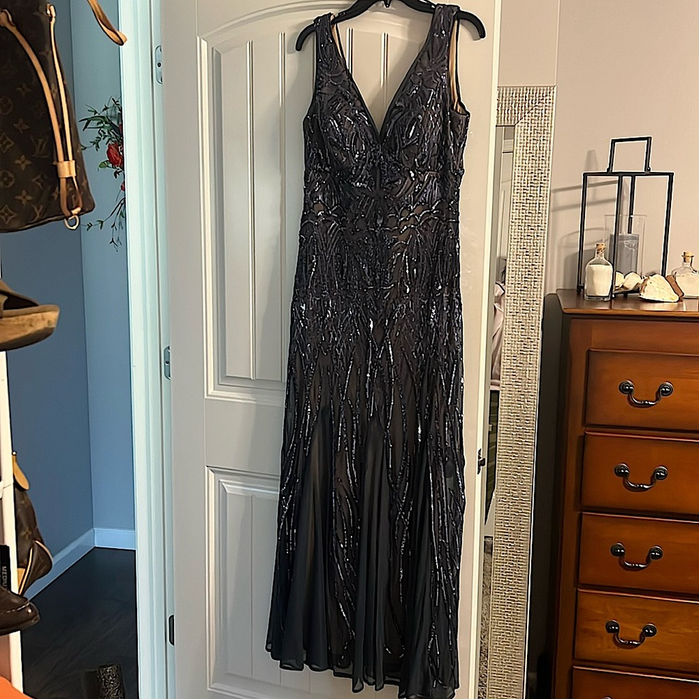 Gorgeous gray/blue evening gown.